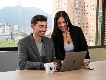 Estudiantes de economia virtual