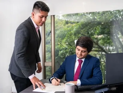 Estudiantes de especialización en gerencia financiera 